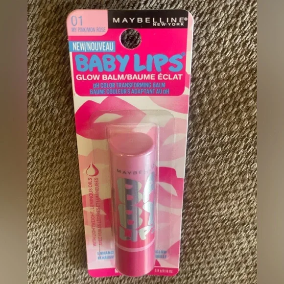Maybelline's 'Baby Lips' Glow Lip Balm - My Pink, mon rose #01 - Picture 10 of 13